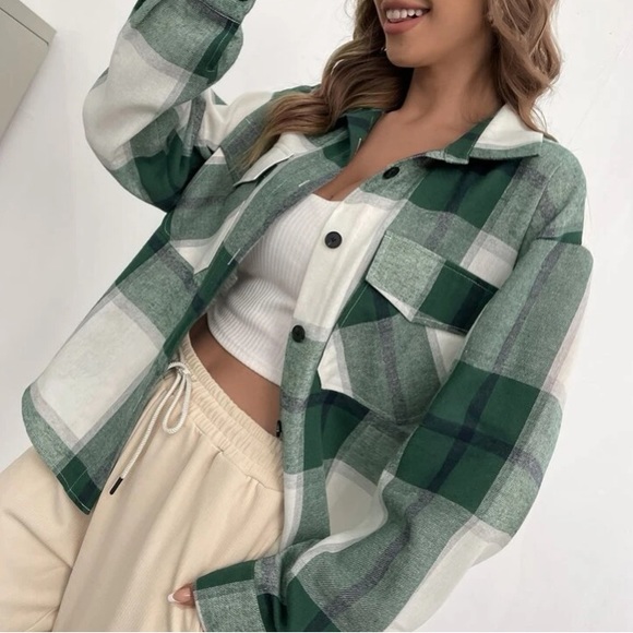 Plaid flap pocket button down shirt